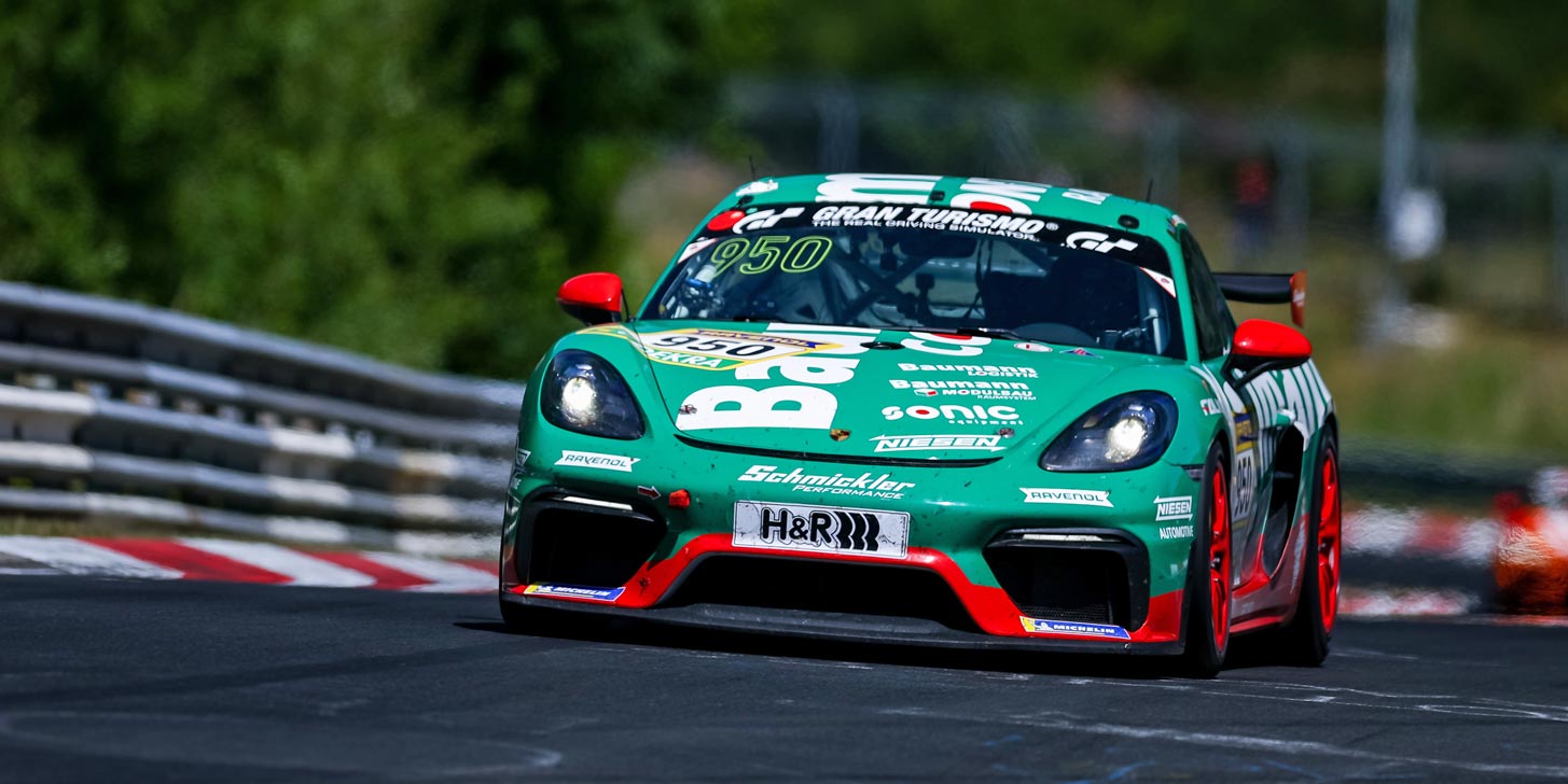 Horst Baumann und Stefan Schmickler waren im Porsche 718 Cayman GT4 CS Sieger der Cup 3