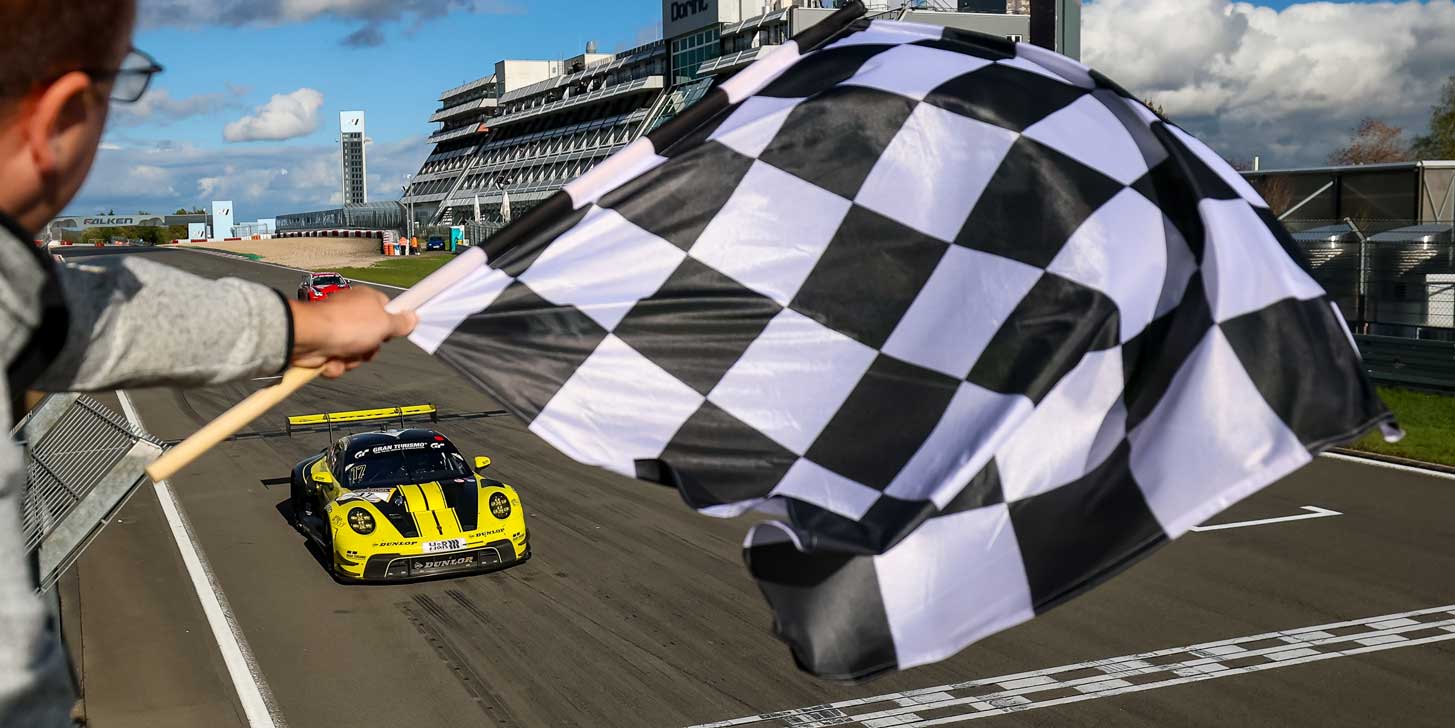 Nico Menzel und Sven Müller gewinnen im Porsche 911 GT3 R